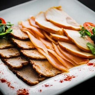 Нарезка из мяса птицы Нарезка из мяса птицы